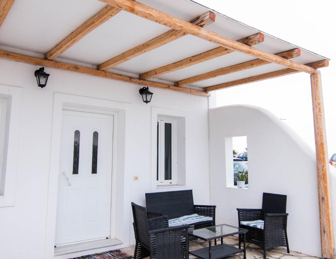 White Wave Villa, 3Min Walk From Beach Kamári エクステリア 写真