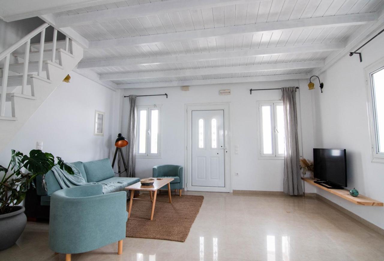White Wave Villa, 3Min Walk From Beach Kamári エクステリア 写真