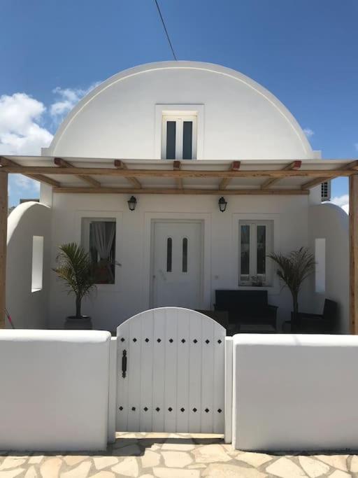 White Wave Villa, 3Min Walk From Beach Kamári エクステリア 写真