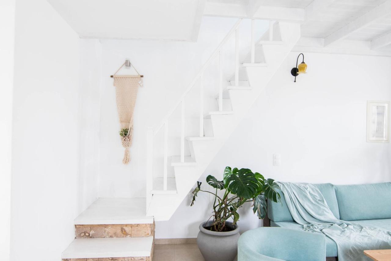 White Wave Villa, 3Min Walk From Beach Kamári エクステリア 写真