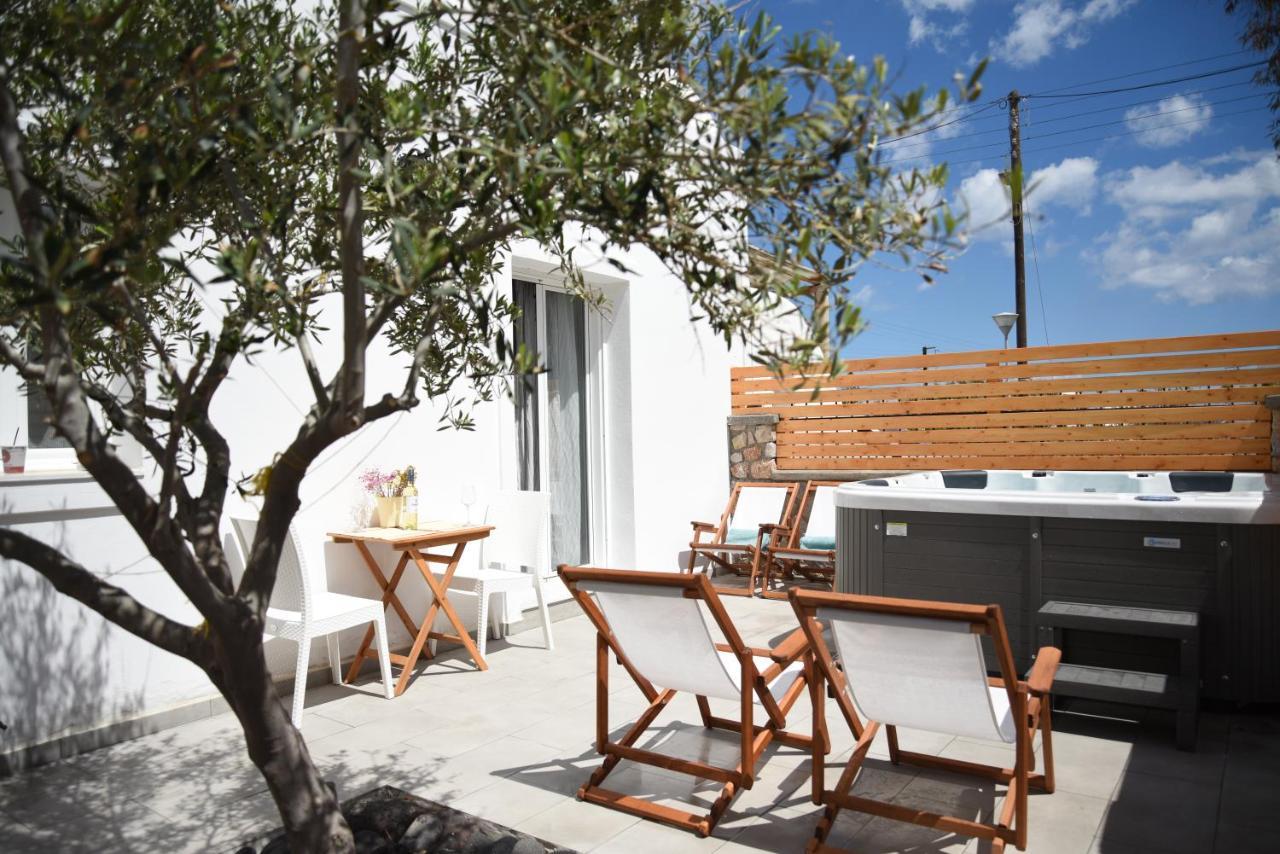 White Wave Villa, 3Min Walk From Beach Kamári エクステリア 写真