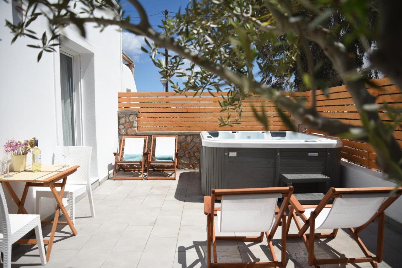 White Wave Villa, 3Min Walk From Beach Kamári エクステリア 写真